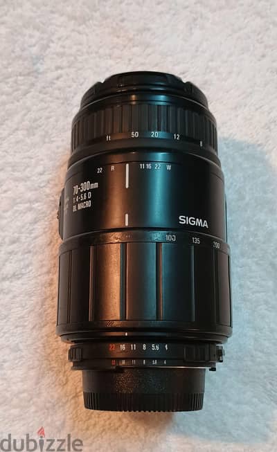 Sigma lens 70-300mm Macro عدسة سيجما لنيكون