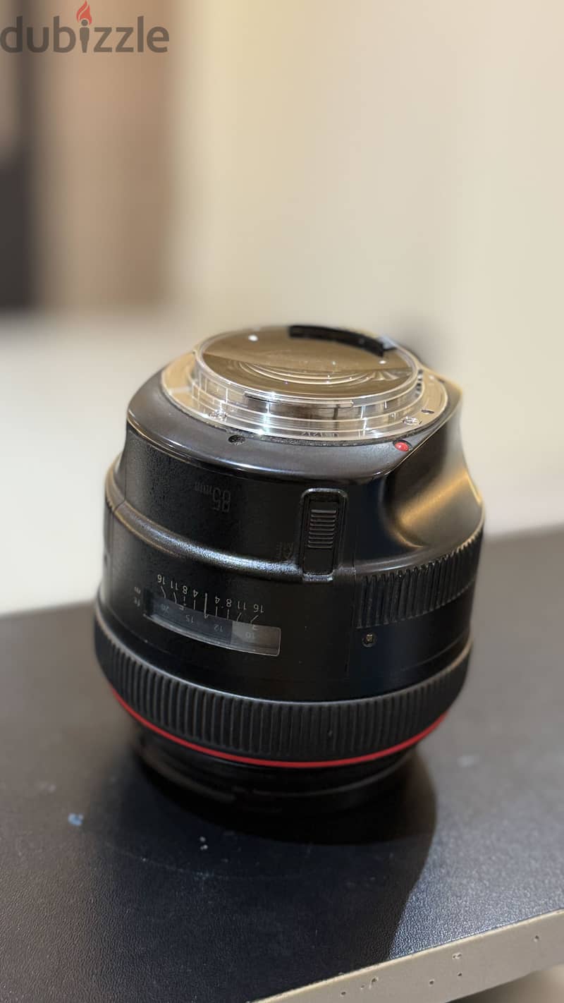 Canon 85 F1.2 Ef 8