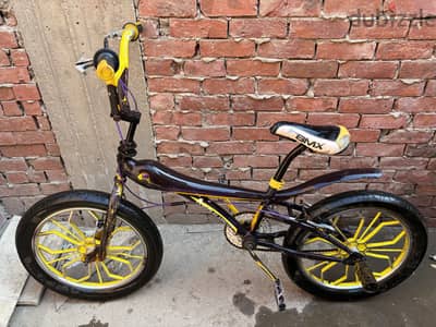 عجلة نيجر BMX