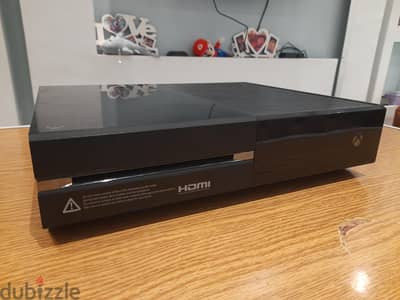 xbox one with 2 controller and fifa 20