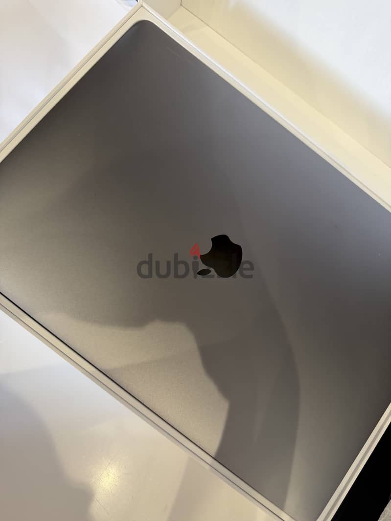 Mac Book Pro Retina Display 15" with Touch Bar 2