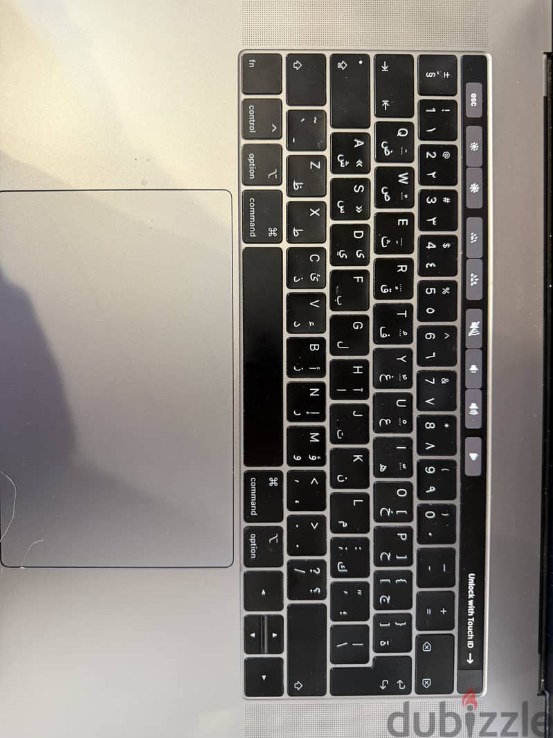 Mac Book Pro Retina Display 15" with Touch Bar 4