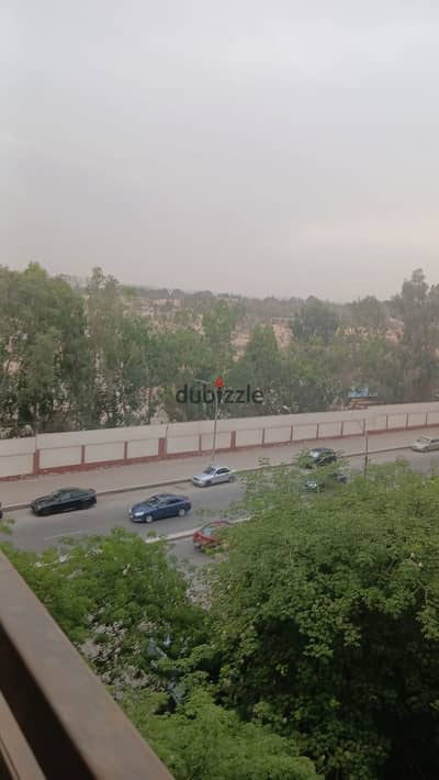 شقة ناصية ٢٧٠م فيو الكلية الحربية وحديقة بعمارة بن ياسر مسجلة اربع غرف