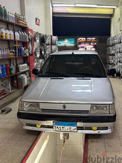 رينو 9 1989