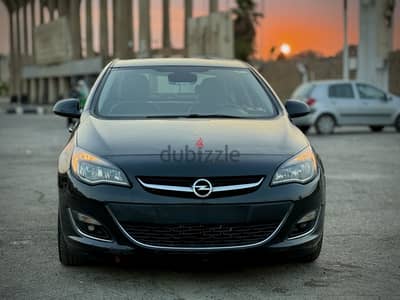 أوبل أسترا 2015