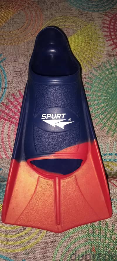زعانف بطه بحاله ممتازة ماركت spurt مقاس ٣١ ل٣٣ بالهرم