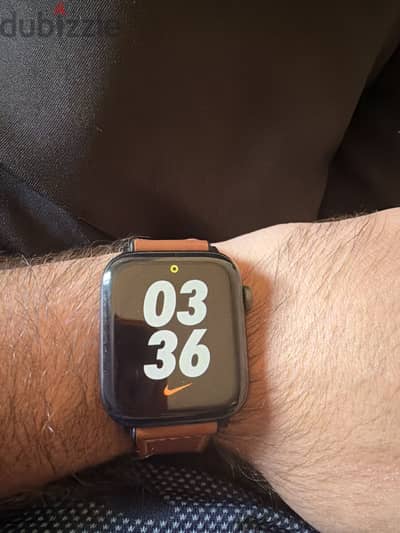 Apple Watch Series 6 92% battery