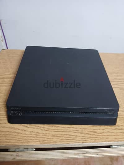 play Station 4 slim
