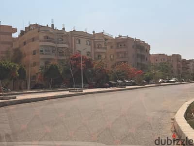 Fully furnished roof for sale with three apartments, there are electricity meters in Al-Obour City, Ninth District