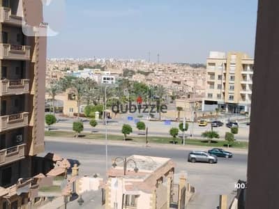 شقة داخل كمبوند بجوار wateway على محور محمد نجيب خطوات من الرحاب 170م واجهة سوبرلوكس