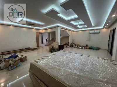 توين هاوس للايجار بيفرلى هيلز اول سكن