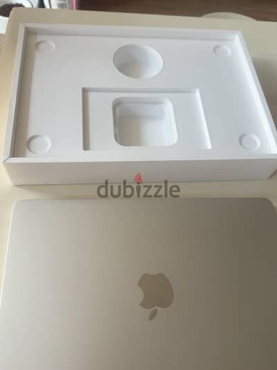 MacBook air m4  ram 16 512 gigabyte