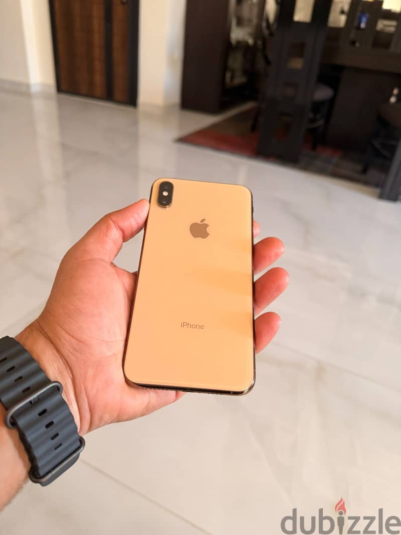 Apple - iPhone XS Max 4