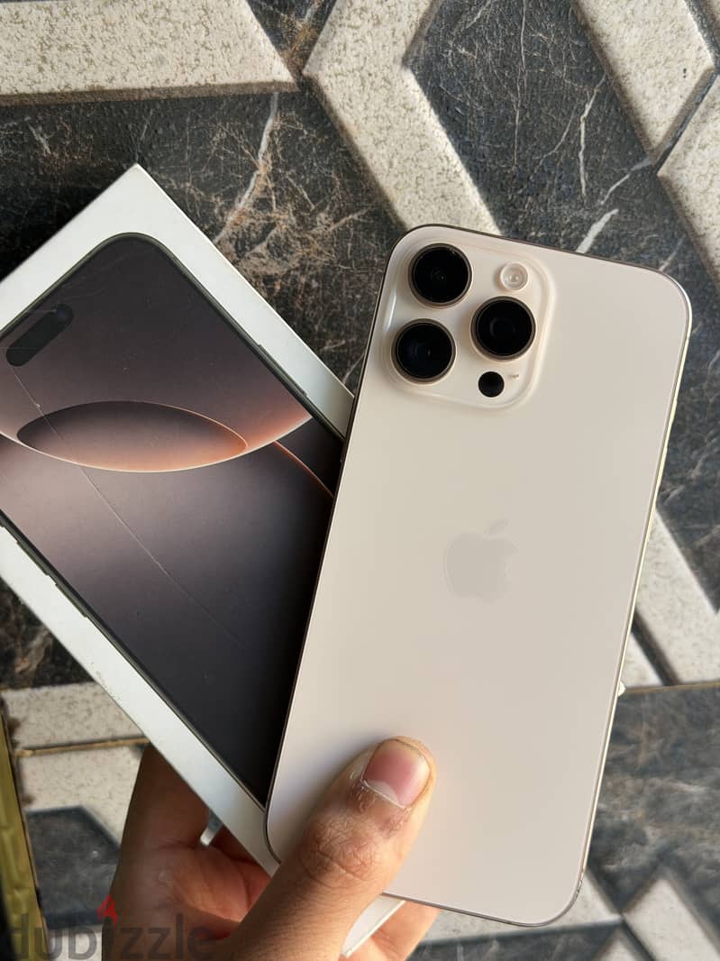 Apple - iPhone 16 Pro Max 4