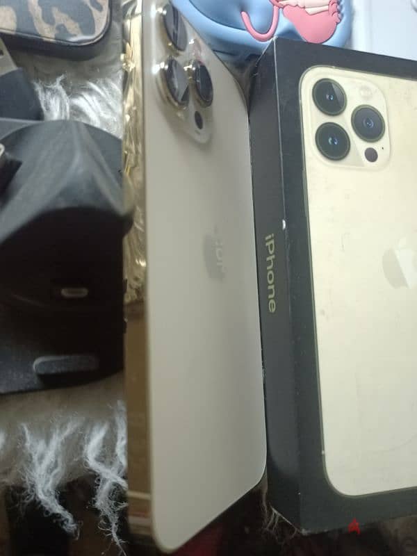 iPhone 13 pro max GOLD 3