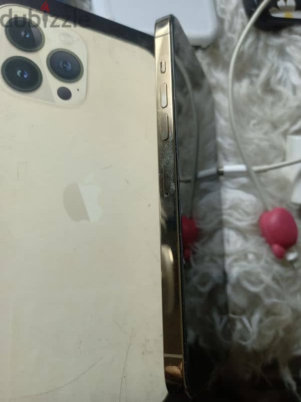 iPhone 13 pro max GOLD 6