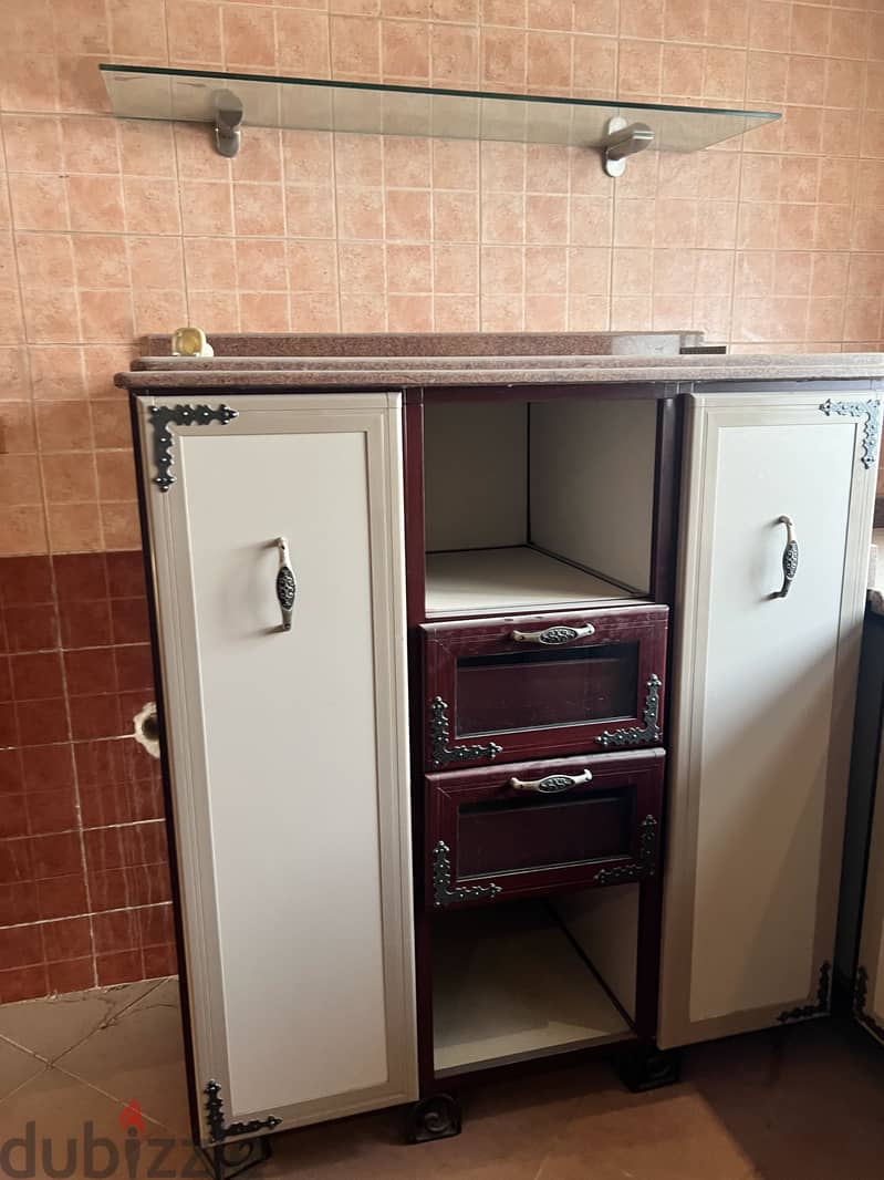 Complete kitchen with equipment 2