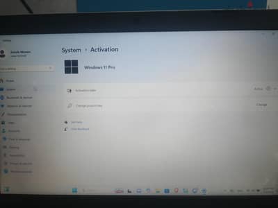 لابتوب للبيع قابل للفصال