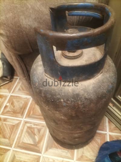 اتنين انبوبة فاضيه