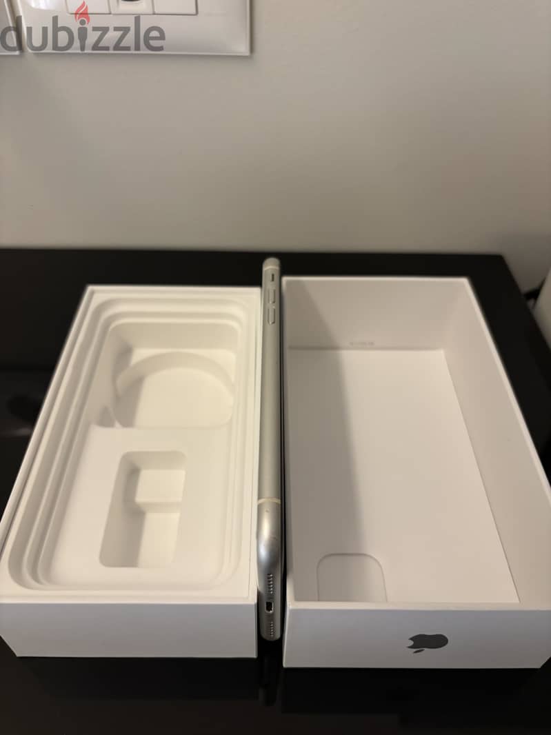 Apple - iPhone 11 3