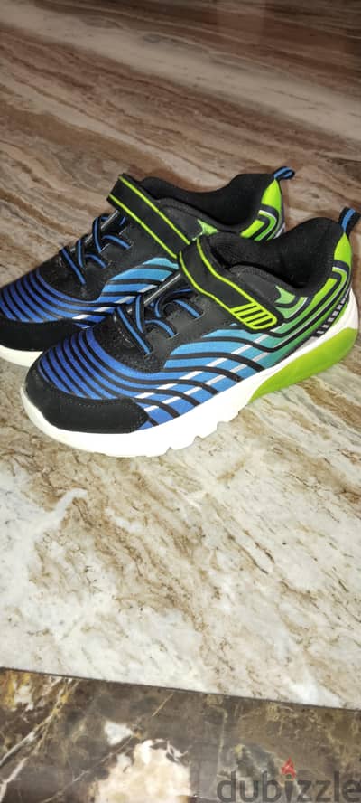 athletic sneakers lights up
