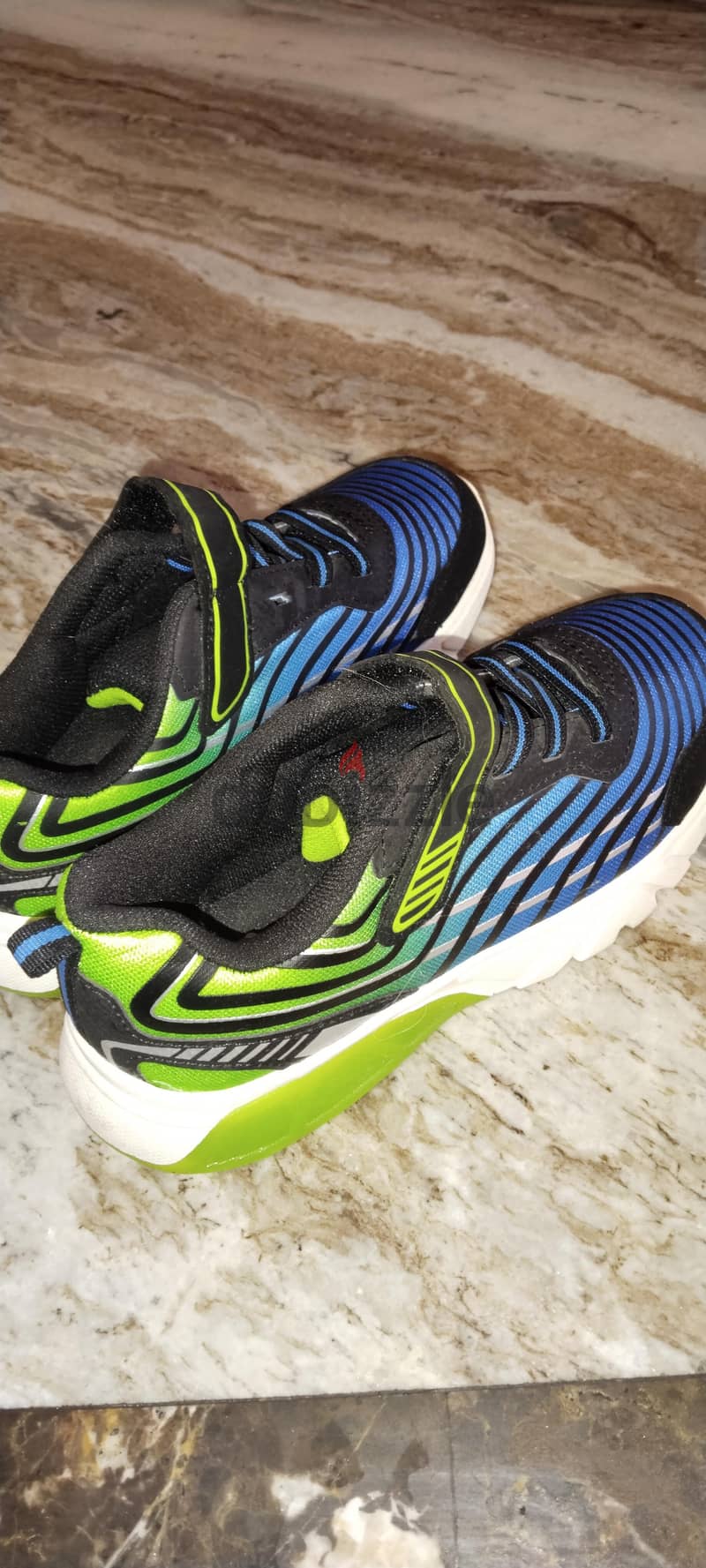 athletic sneakers lights up 1