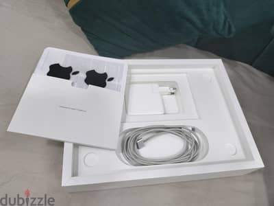 MacBook Pro M1 pro 14 inch Ram 16 Hard 1 Tera Battery 98%