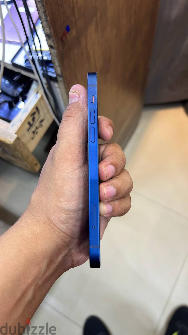 iPhone 12 3
