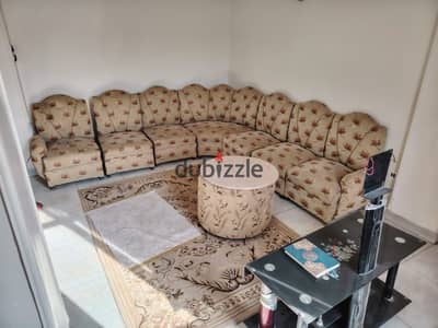 شقه بسعر لقطه موقع مميز لايجار دور ارضى مرتفع ٢ غرف ٢ حمام امام نادى الشمس