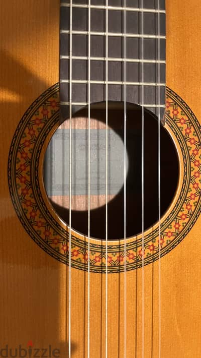 Guitar Acoustic YAMAHA جيتار ياماها Guitar Acoustic YAMAHA جيتار ياماها
