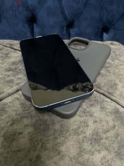 Apple - iPhone 13