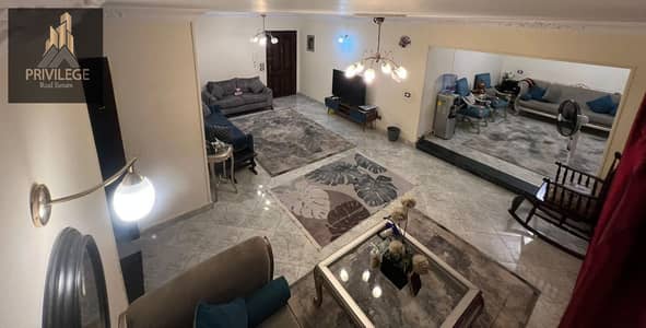 For lovers of large spaces, an apartment for sale, fully finished and ready for immediate housing, with a garage package in the heart of Zahraa Maadi.