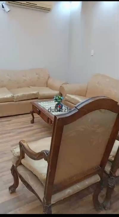 شقه للبيع بالفرش والاجهزه الكهربيائيه الحي الثاني المجاوره السابعه موقع مميز امام مسجد الدجوي وقريبة من جامعة MSA وطريق الواحات 6 اكتوبر الجيزه