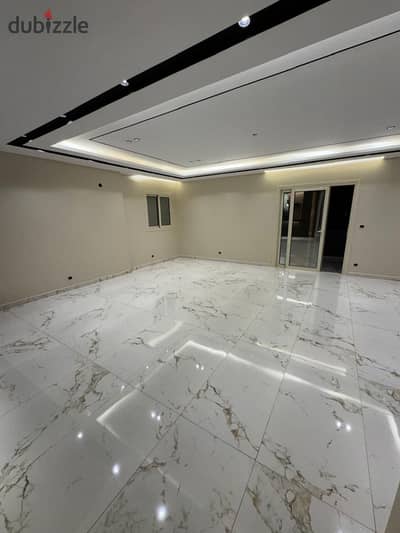 Apartment for sale in the Fifth District, El-Obour City, 200 m, super lux