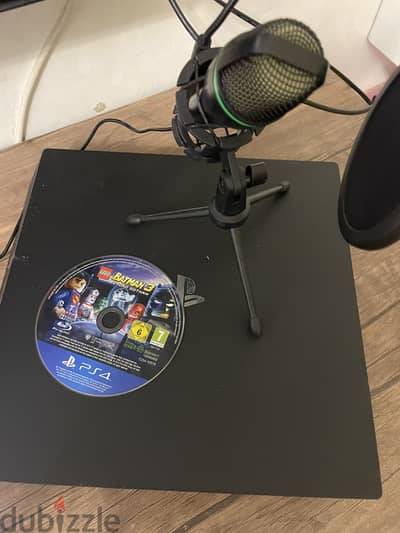 * PS4 Pro 4K بحالة ممتازه