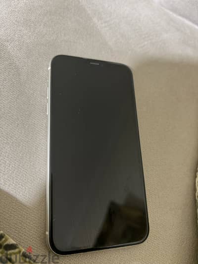 Apple - iPhone 11