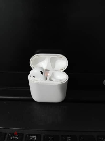 Apple AirPods 2nd Generation