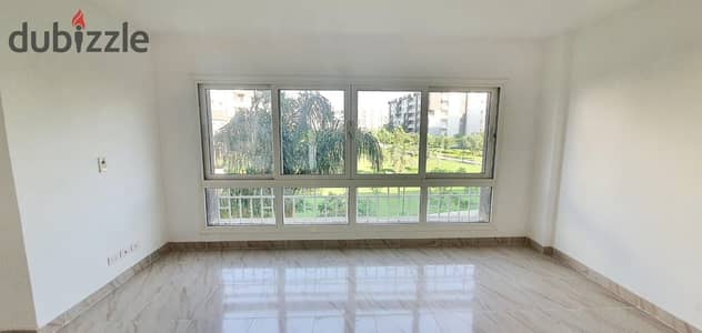 For rent: Unfurnished apartment in Madinaty, View Wide Garden, 200 square meters,big hall ,living room ,three bedrooms and three bathrooms