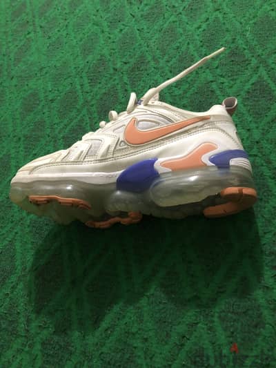 كوتش nike max Air مقاس 41 اصلي استخدام مرتين فقط دون اى مشاكل
