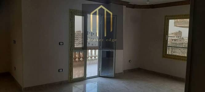 شقة للايجار سكن قانون جديد دور رابع اسانسير  ارض الجولف