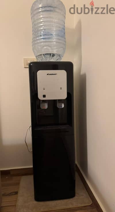 ديسبنسر مبرد مياه / dispenser