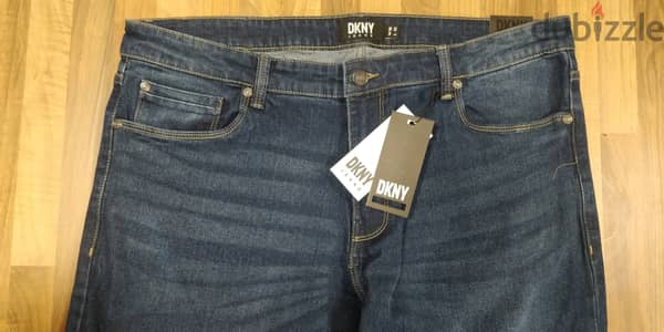DKNY Men's classic navy blue jeans