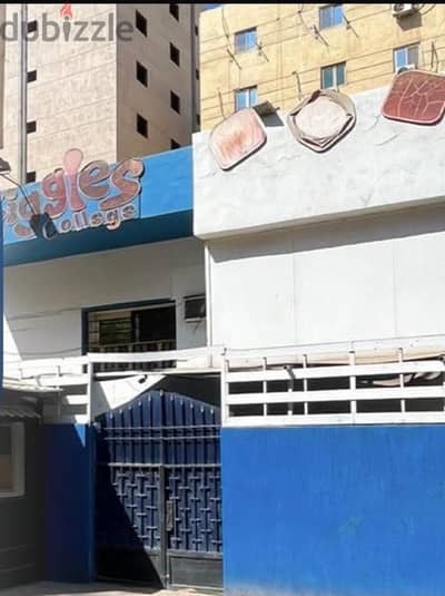 فيلا مستقله بالمنطقه الاولي مدينه نصر جوار جنينه مول