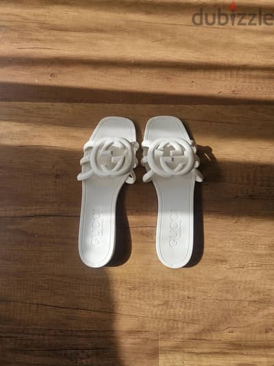 White slippers from dubai.  size 41.