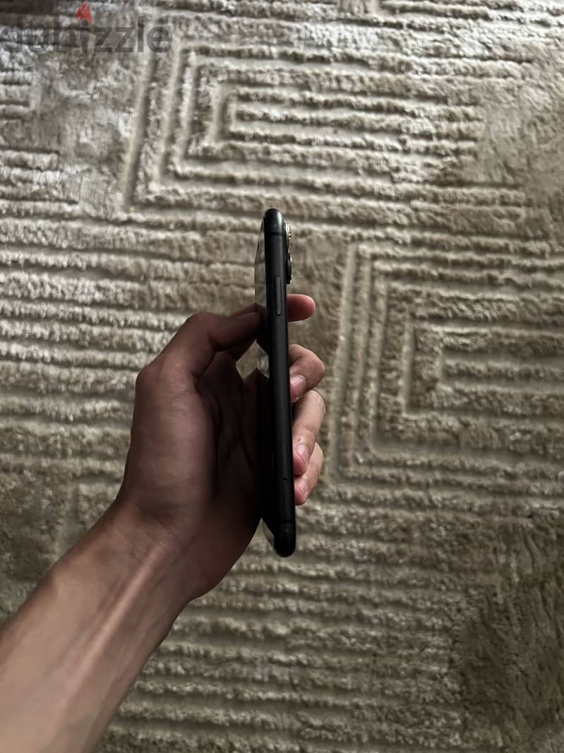 Apple - iPhone 11 2