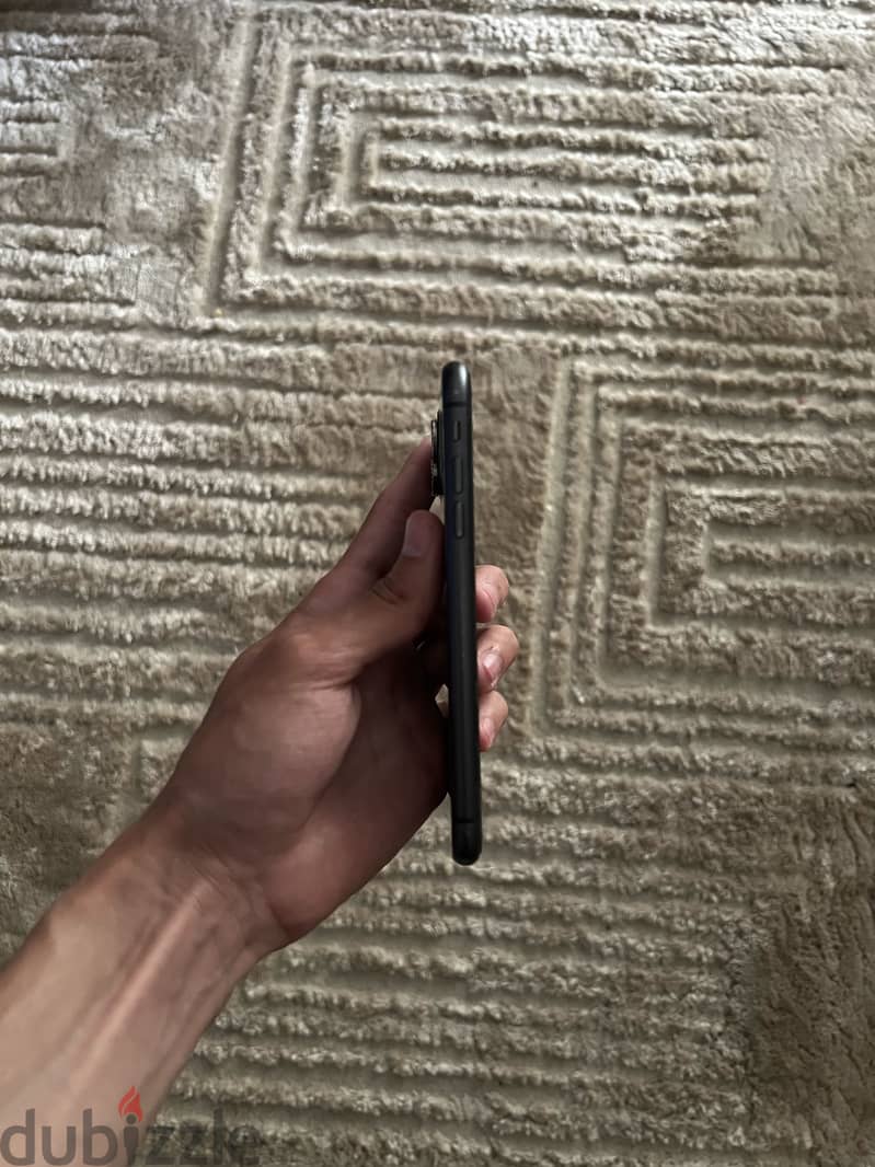 Apple - iPhone 11 3