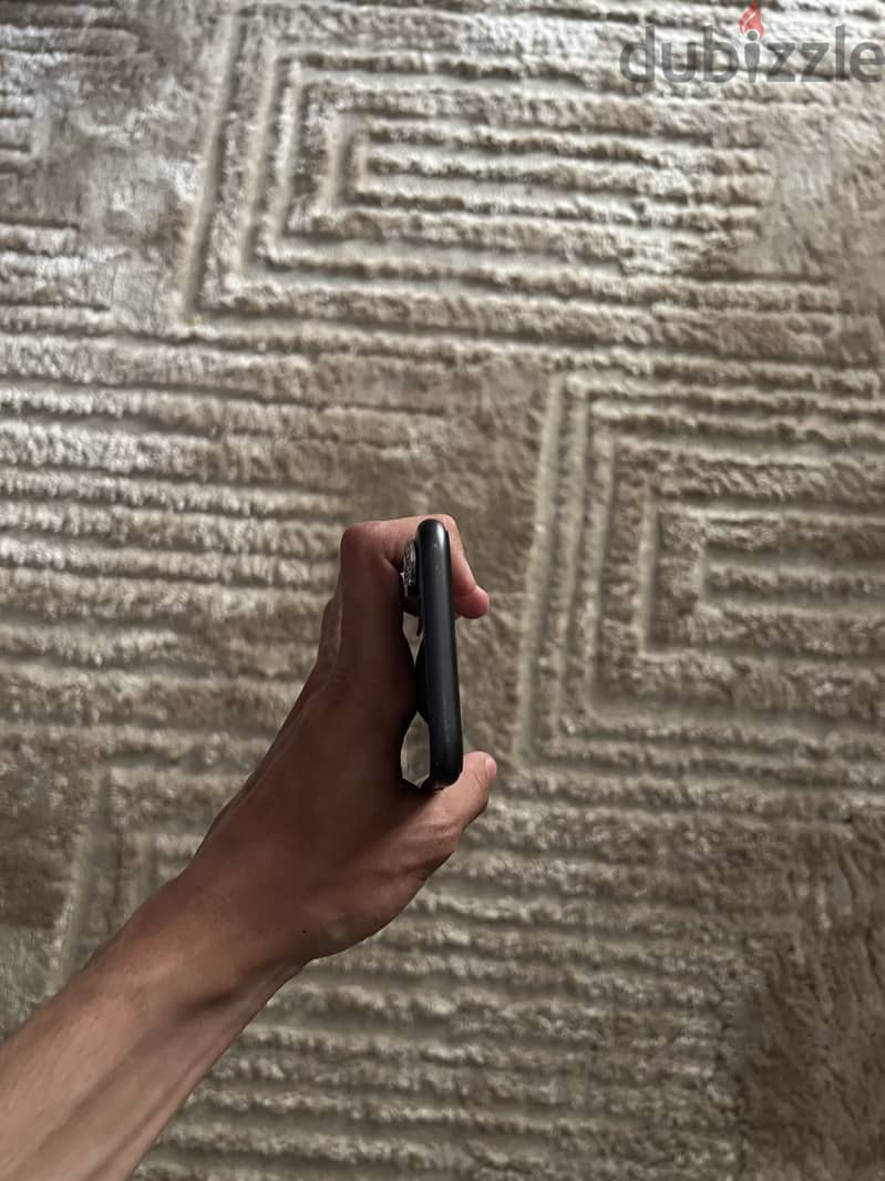 Apple - iPhone 11 4