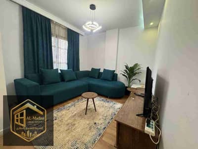 شقة بحاله اول سكن تشطيب و فرش مودرن والسعر لقطه للايجار بالرحاب