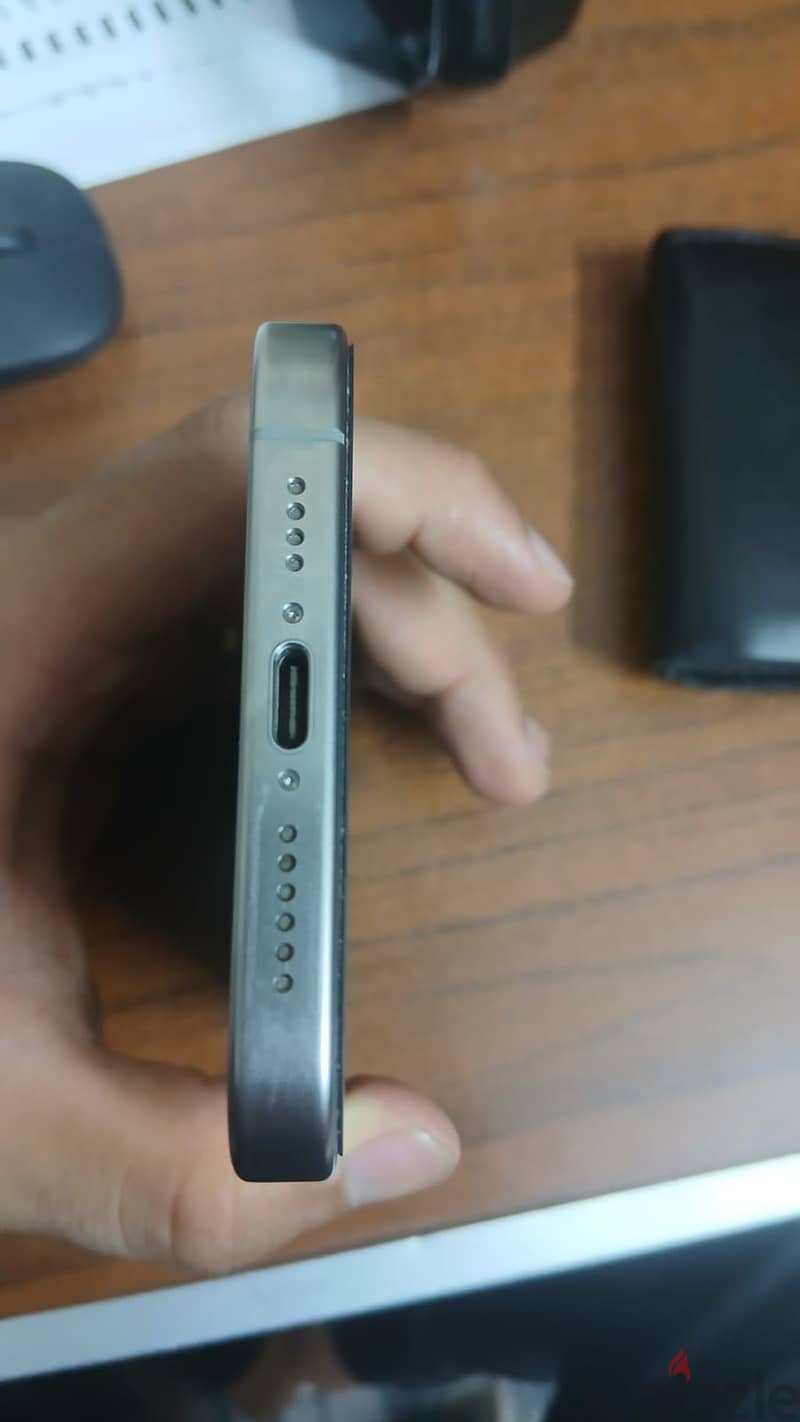 Apple - iPhone 15 Pro Max 3