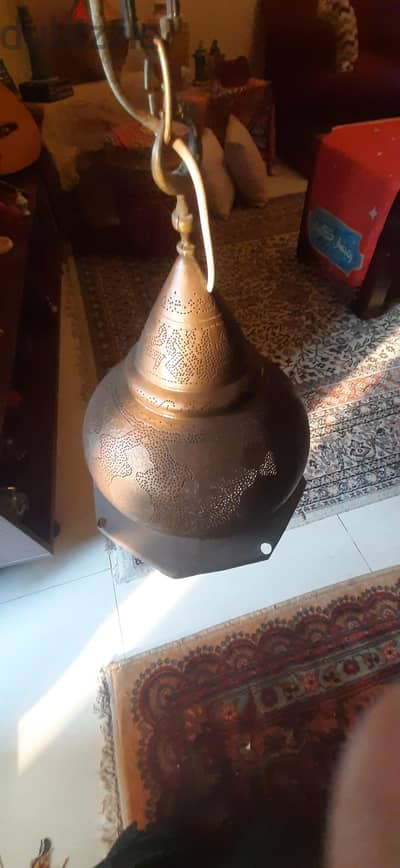 شاندلير نحاس بدواية و سلسلة